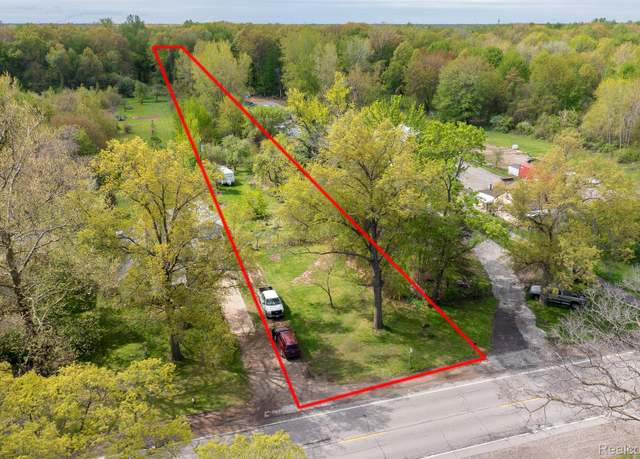 Property at 27649 Goddard Rd, Romulus, MI 48174, 0.5 baths