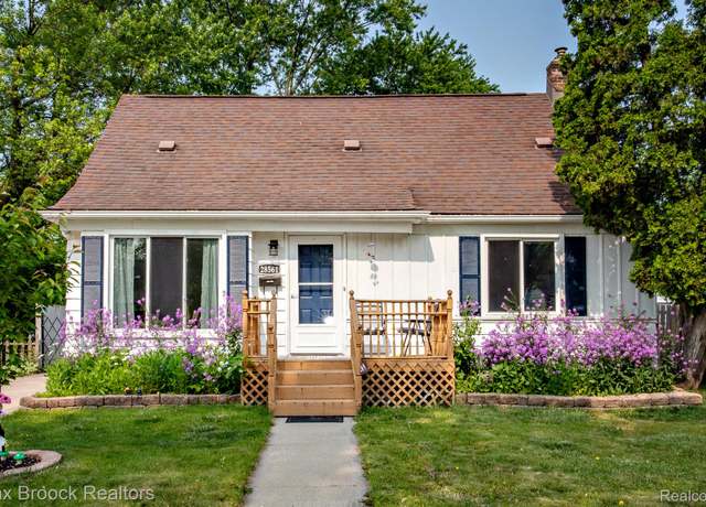 Property at 28561 Everett St, Southfield, MI 48076, 3 beds, 2 baths