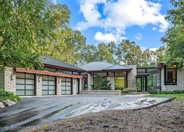 Property at 6956 Cooley Lake Rd, White Lake, MI 48383, 5 beds, 4.5 baths