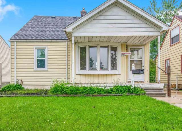 Property at 27324 Larchmont St, St Clair Shores, MI 48081, 3 beds, 2 baths