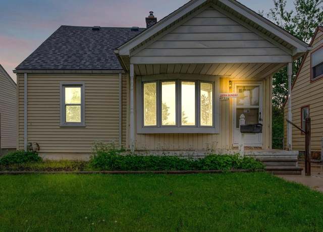 Property at 27324 Larchmont St, St Clair Shores, MI 48081, 3 beds, 2 baths