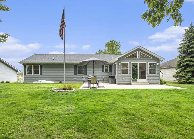 Property at 1020 Bayview Dr, Coldwater, MI 49036, 3 beds, 2 baths