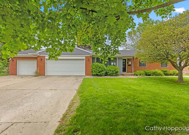 Property at 609 S Baker St, St Johns, MI 48879, 3 beds, 2 baths