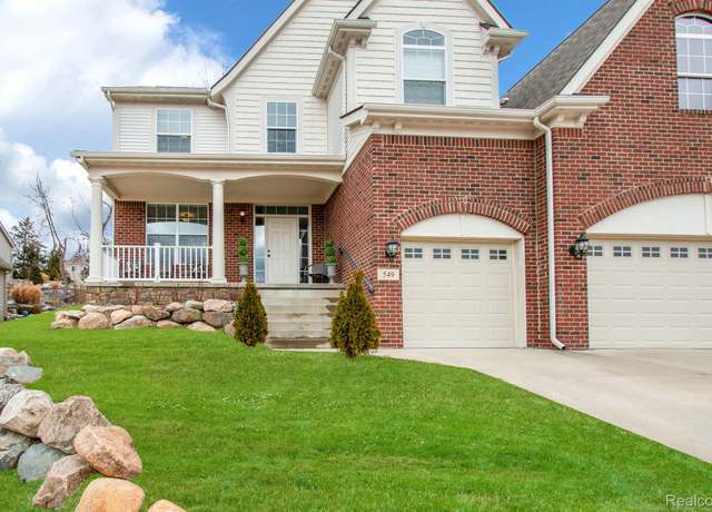Property at 549 Napa Valley Dr, Milford, MI 48381, 4 beds, 2.5 baths