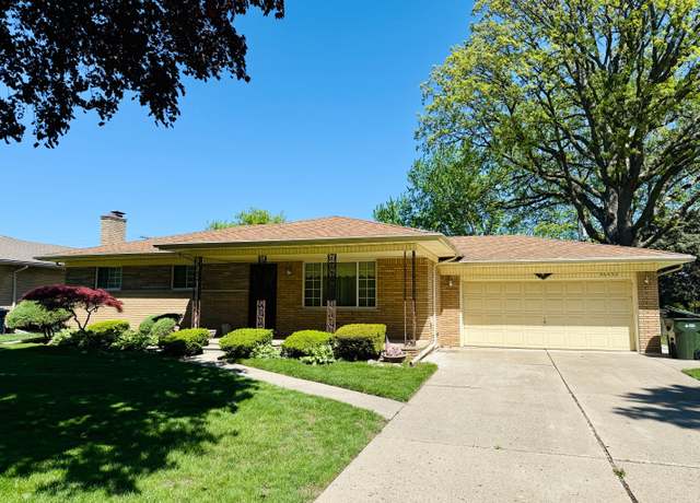 Property at 36432 Summerset St, Sterling Heights, MI 48312, 3 beds, 1.5 baths