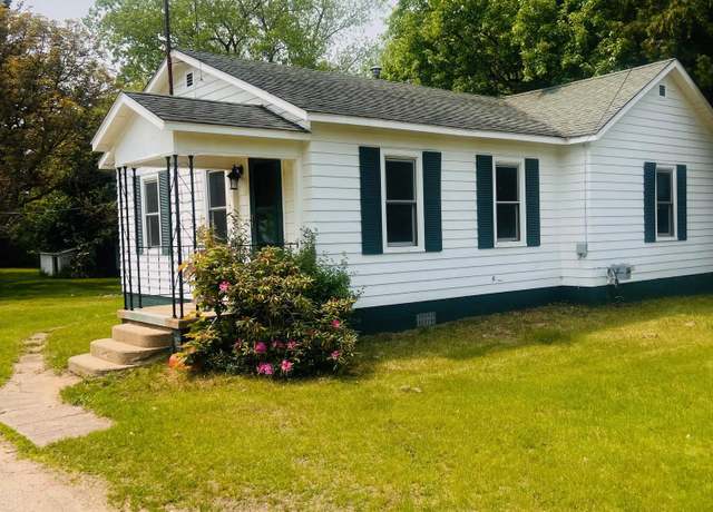 Property at 1758 Airway Dr, Mt Pleasant, MI 48858, 2 beds, 1 bath