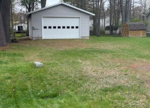 Property at 5603 N Easy St, Sanford, MI 48657