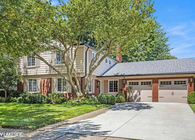 Property at 580 N Brys Dr, Grosse Pointe Woods, MI 48236, 4 beds, 3.5 baths
