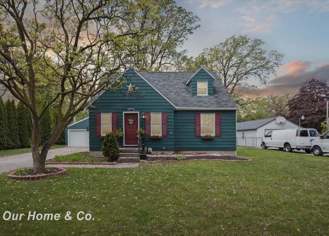 Property at 700 Scheurmann St, Essexville, MI 48732, 4 beds, 1.5 baths