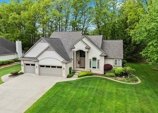 Property at 4435 Driftwood Dr, Commerce Twp, MI 48382, 4 beds, 2.5 baths
