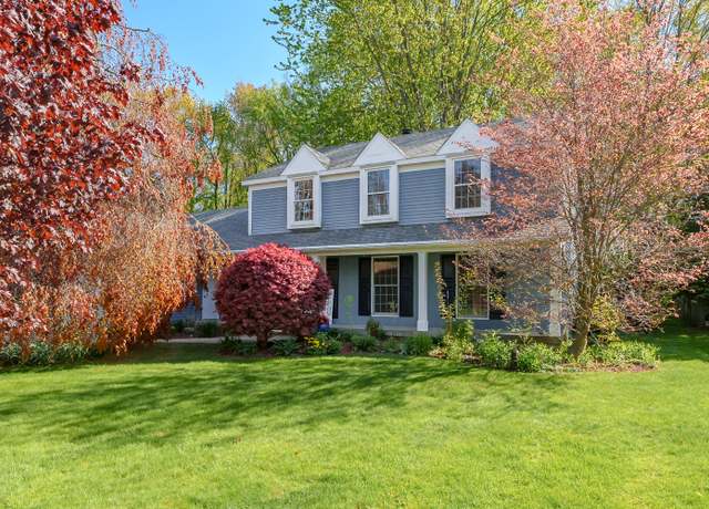 Property at 6254 Eagle Ridge Dr, Kalamazoo, MI 49004, 4 beds, 2.5 baths