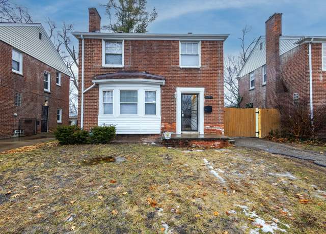 Property at 18500 Lindsay St, Detroit, MI 48235, 3 beds, 1.5 baths