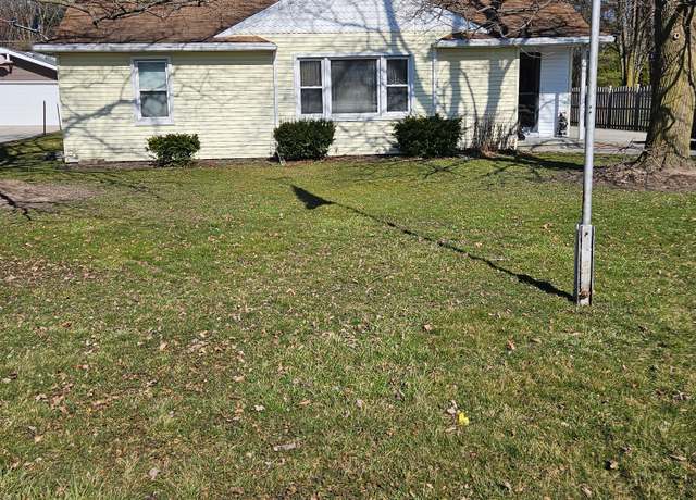 Property at 2066 Gratiot Blvd, Marysville, MI 48040, 2 beds, 1 bath