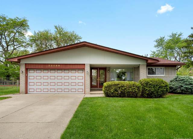 Property at 35689 Tina Dr, Sterling Heights, MI 48310, 3 beds, 2 baths