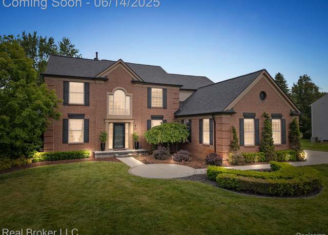 Property at 7235 Goldenrod Ct, Brighton, MI 48116, 4 beds, 3 baths