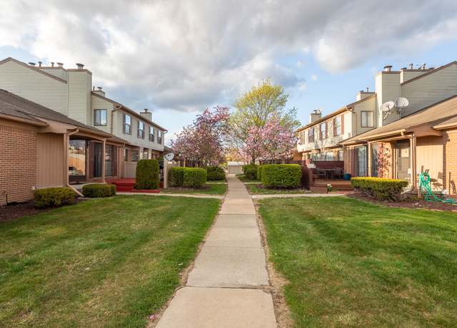 Property at 31198 Country Way #27, Farmington Hills, MI 48331, 2 beds, 1.5 baths