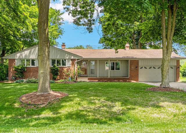Property at 30060 Eastfield St, Farmington Hills, MI 48334, 3 beds, 1 bath