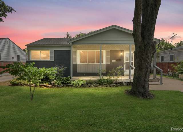 Property at 1245 Berkshire St, Westland, MI 48186, 3 beds, 1.5 baths