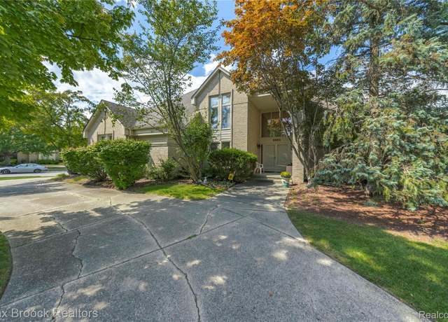 Property at 6684 Stonebridge E, West Bloomfield Charter Township, MI 48322, 4 beds, 4 baths