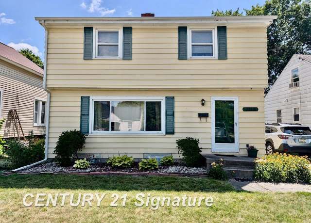 Property at 2318 N Charles St, Saginaw, MI 48602, 3 beds, 1.5 baths
