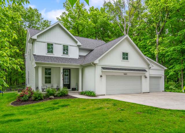 Property at 10321 E C Ave, Richland, MI 49083, 4 beds, 3.5 baths
