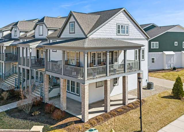 Property at 910 Whitwam Dr, St Joseph, MI 49085, 3 beds, 3 baths