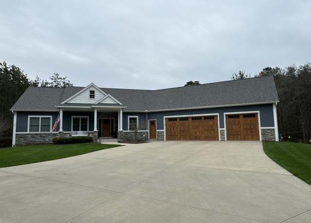 Property at 16776 Timber Ridge Rdg, Grand Haven, MI 49417, 4 beds, 3.5 baths