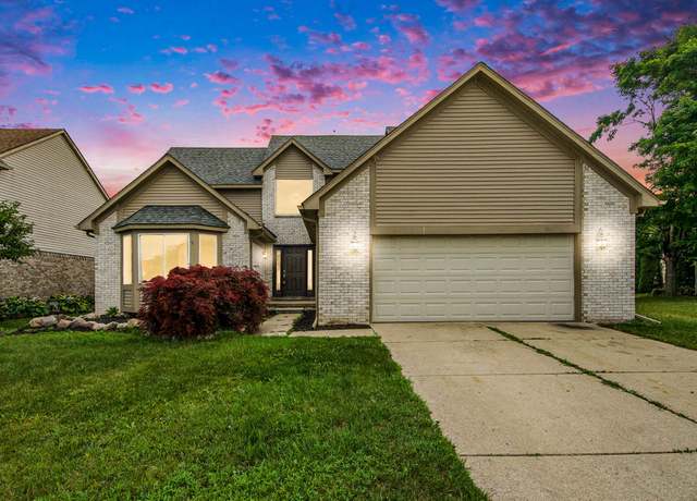 Property at 24354 Curtis Dr, Flat Rock, MI 48134, 4 beds, 2.5 baths