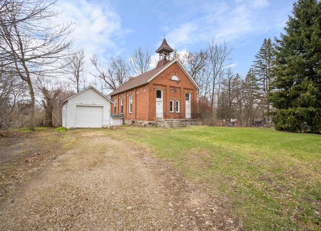 Property at 208 N Portage Rd, Jackson, MI 49201, 2 beds, 1 bath