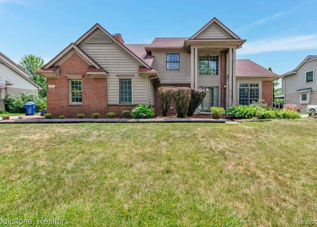 Property at 45705 Henley Dr, Canton, MI 48187, 3 beds, 2.5 baths