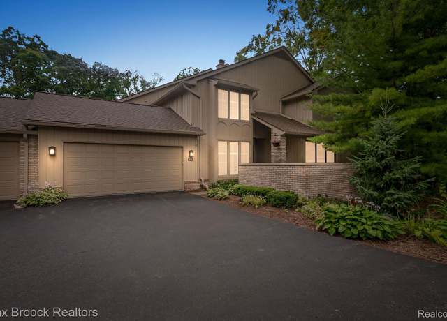 Property at 1109 Ivyglen Cir, Bloomfield Hills, MI 48304, 3 beds, 3.5 baths