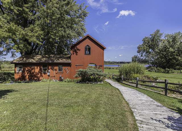 Property at 6520 Oakwood Dr, Delton, MI 49046, 3 beds, 1 bath
