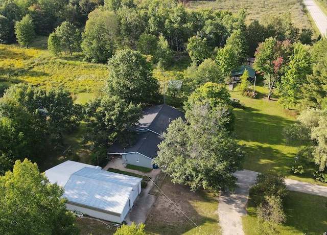 Property at 5490 S Harrison Rd, Houghton Lake, MI 48629, 2 beds, 1.5 baths