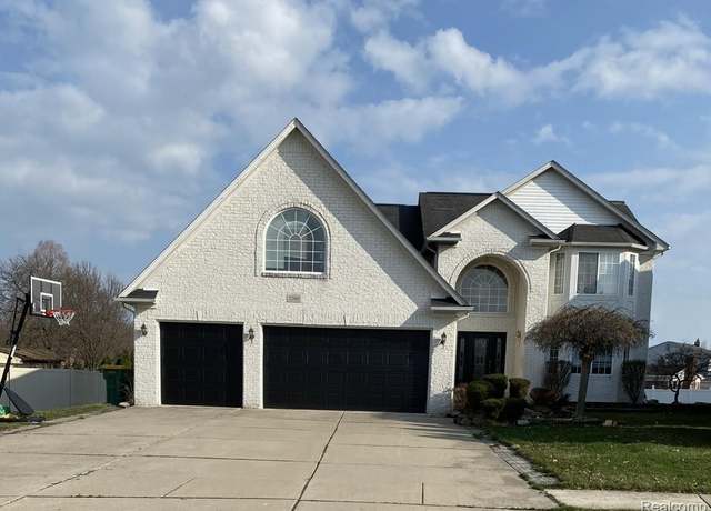 Property at 27363 Lilly Ct, Brownstown Charter Township, MI 48183, 3 beds, 2.5 baths