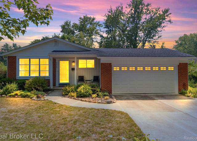 Property at 42347 Brentwood Dr, Plymouth, MI 48170, 3 beds, 2.5 baths