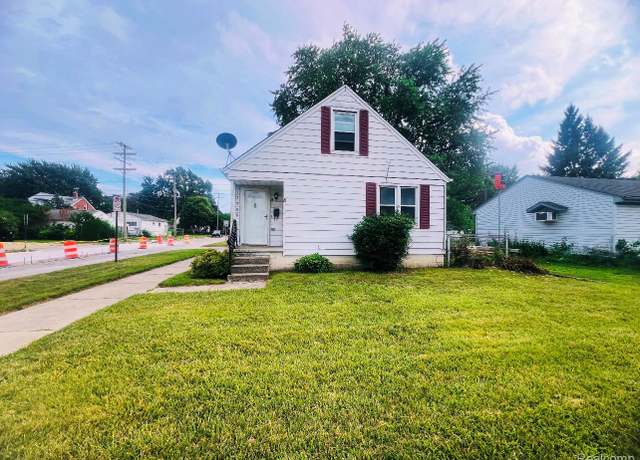 Property at 17750 E 12 Mile Rd, Roseville, MI 48066, 4 beds, 1 bath