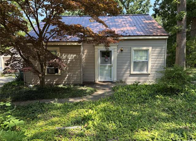Property at 2025 Knollwood St, Auburn Hills, MI 48326, 3 beds, 2 baths