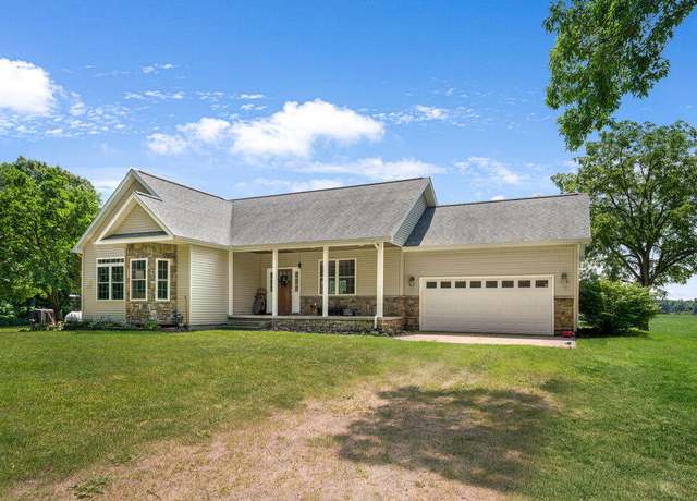 Property at 23381 Fosdick St, Dowagiac, MI 49047, 3 beds, 3 baths