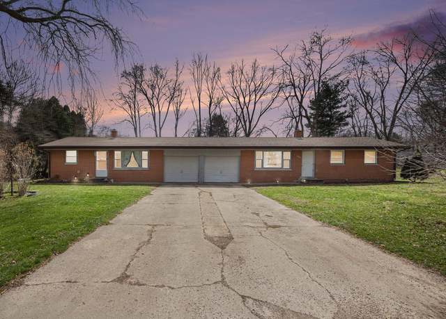 Property at 4710 E Hillcrest Dr, Berrien Springs, MI 49103, 6 beds, 2 baths