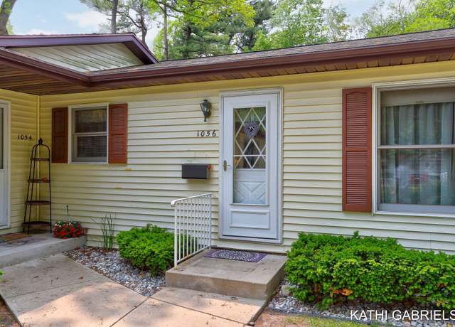 Property at 1056 Walnut Grove Dr, Norton Shores, MI 49441, 2 beds, 1 bath