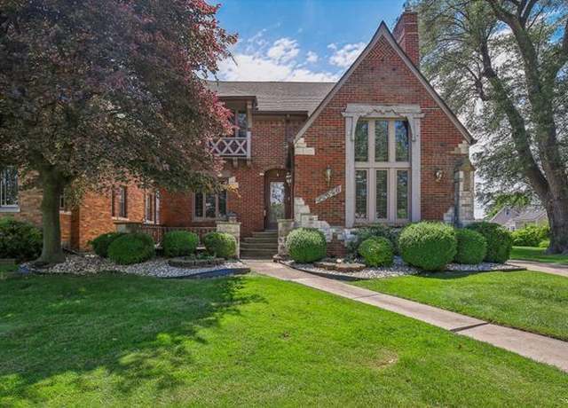 Property at 22546 Alexander St E, St Clair Shores, MI 48081, 5 beds, 2.5 baths