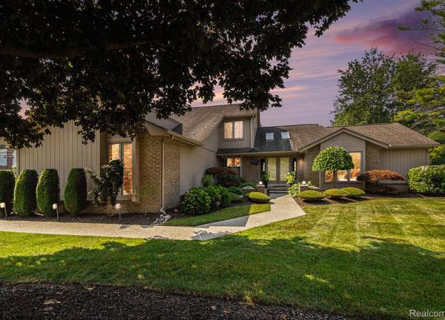 Property at 2033 Sundew Dr, Troy, MI 48098, 3 beds, 3.5 baths