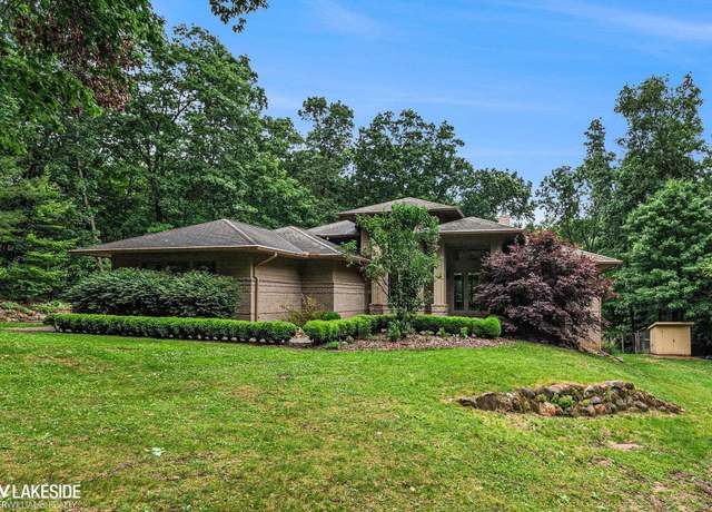 Property at 608 Killdeer Ct, Ortonville, MI 48462, 5 beds, 3.5 baths