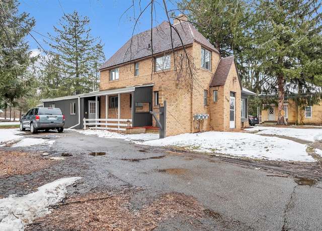 Property at 2359 E Grand River Rd, Williamston, MI 48895, 6 beds, 3.5 baths