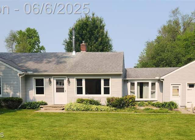 Property at 13780 Farm Rd, Van Buren, MI 48111, 3 beds, 1 bath