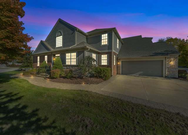 Property at 3582 Winding Brook Cir, Rochester Hills, MI 48309, 3 beds, 2.5 baths