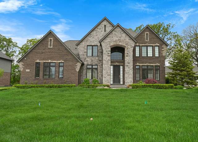 Property at 835 Crestwood Ln, Rochester Hills, MI 48309, 4 beds, 4.5 baths