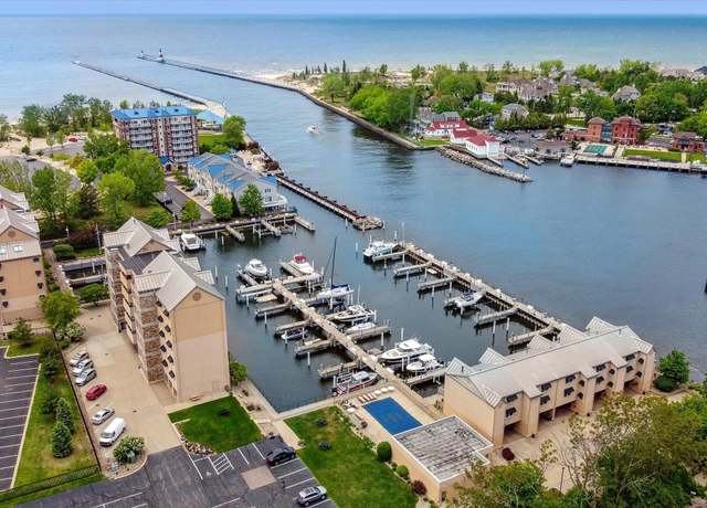 Property at 306 Water St, St Joseph, MI 49085, 3 beds, 2.5 baths