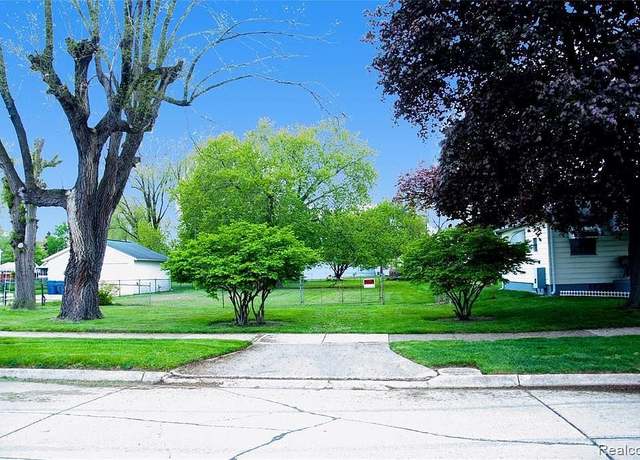 Property at 24899 Campbell Ave, Warren, MI 48089, 1 bath