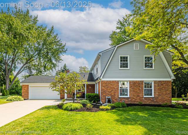 Property at 16772 Dundalk Ct, Northville, MI 48168, 4 beds, 2.5 baths